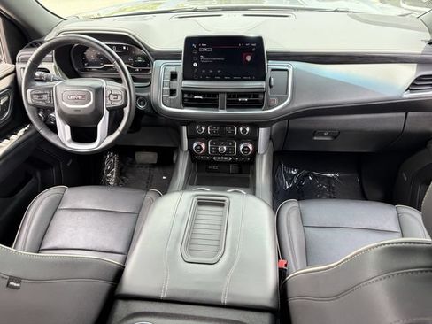 Used 2022 GMC Yukon SLT w/ SLT Luxury Package AWD/4WD image 16