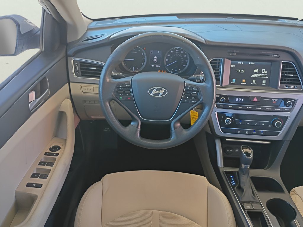 Used 2016 Hyundai Sonata SE FWD image 4
