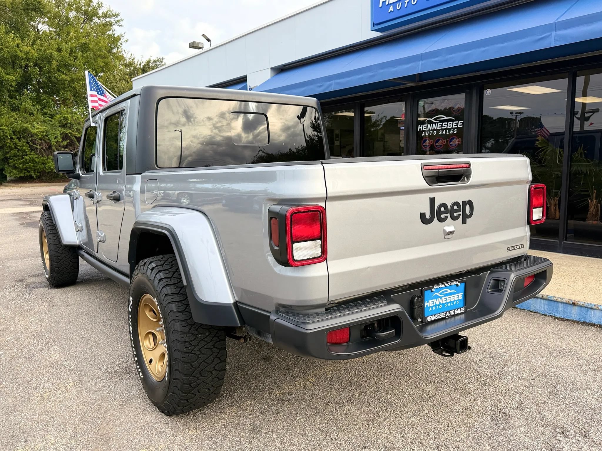 Used 2020 Jeep Gladiator Sport w/ Quick Order Package 24S AWD/4WD image 9