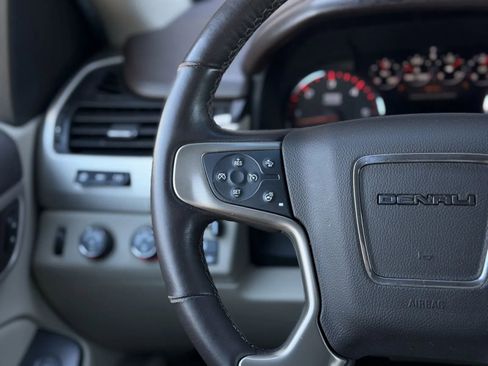 Used 2015 GMC Yukon XL Denali w/ Premium Package image 23
