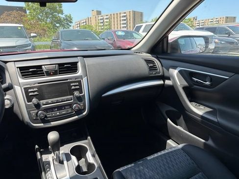 Used 2017 Nissan Altima 2.5 SV FWD image 23