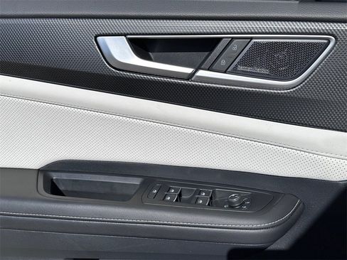 New 2025 Volkswagen Atlas Cross Sport SEL Premium R-Line image 16