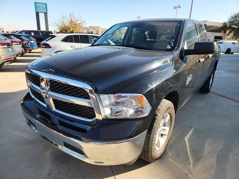 Used 2024 RAM 1500 Classic SLT image 3