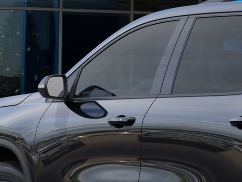 New 2026 Chevrolet Traverse LT image 12