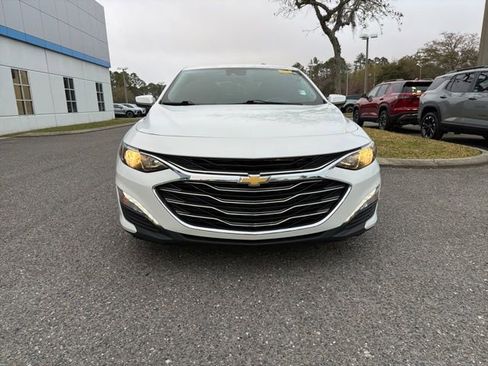Used 2021 Chevrolet Malibu LT w/ Leather Package image 2