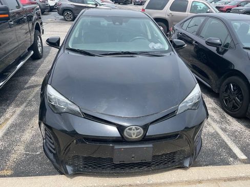 Used 2019 Toyota Corolla SE FWD image 2