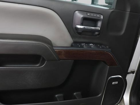 Used 2019 GMC Sierra 2500 SLT w/ Duramax Plus Package image 23