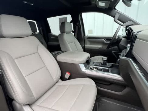 Used 2025 Chevrolet Silverado 1500 LTZ AWD/4WD image 22