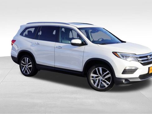Used 2018 Honda Pilot Elite image 2