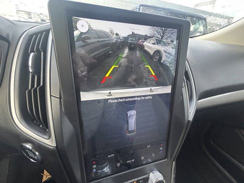 Used 2023 Ford Edge SEL image 18
