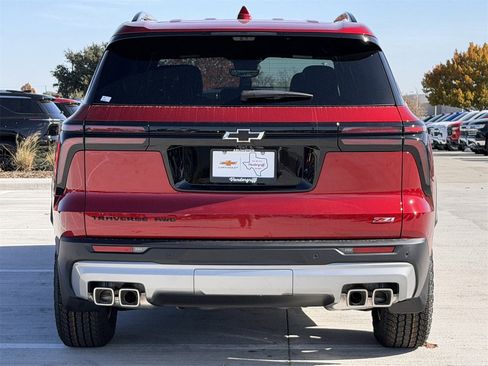 New 2026 Chevrolet Traverse Z71 w/ Enhanced Driving Package image 5