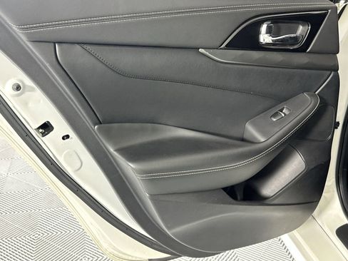 Used 2021 Nissan Maxima 3.5 SV w/ Floor Mat Group FWD image 30