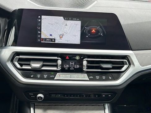 Used 2020 BMW 330i xDrive Sedan w/ M Sport Package AWD/4WD image 21