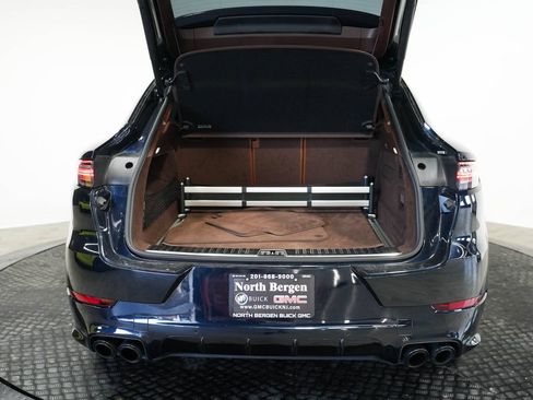 Used 2022 Porsche Cayenne Turbo AWD/4WD image 42