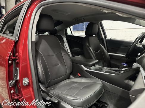 Used 2018 Chevrolet Volt LT w/ LT Driver Confidence Package FWD image 13
