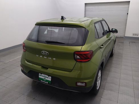 Used 2021 Hyundai Venue SE FWD image 7