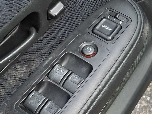 Used 2006 Honda CR-V LX image 23