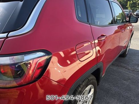 Used 2018 Jeep Compass Latitude w/ Popular Equipment Group AWD/4WD image 7