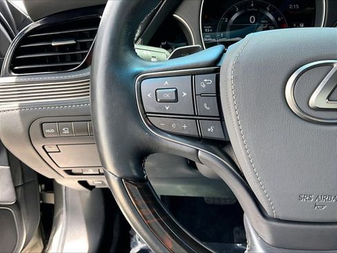 Used 2022 Lexus LS 500 w/ Interior Upgrade Package RWD image 20