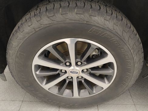 Used 2021 Ford Expedition XLT RWD image 31