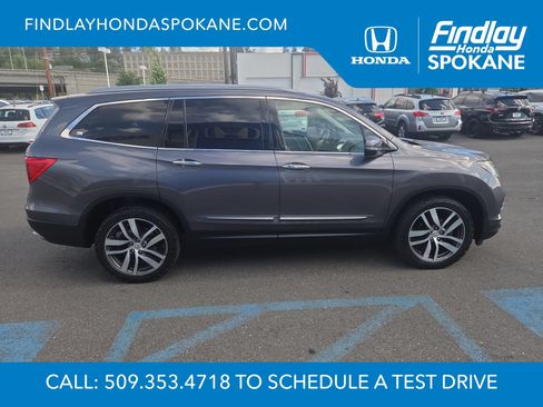 Used 2017 Honda Pilot Elite image 6