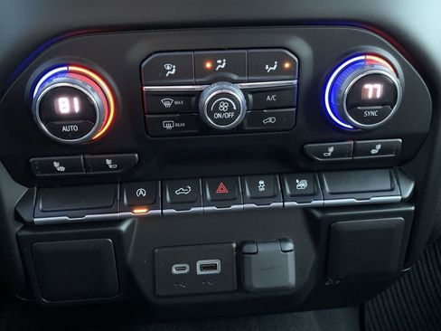 Used 2022 Chevrolet Silverado 1500 LT w/ Bed Protection Package image 24