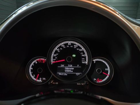 Used 2019 Volkswagen Beetle 2.0T Final Edition SEL image 21