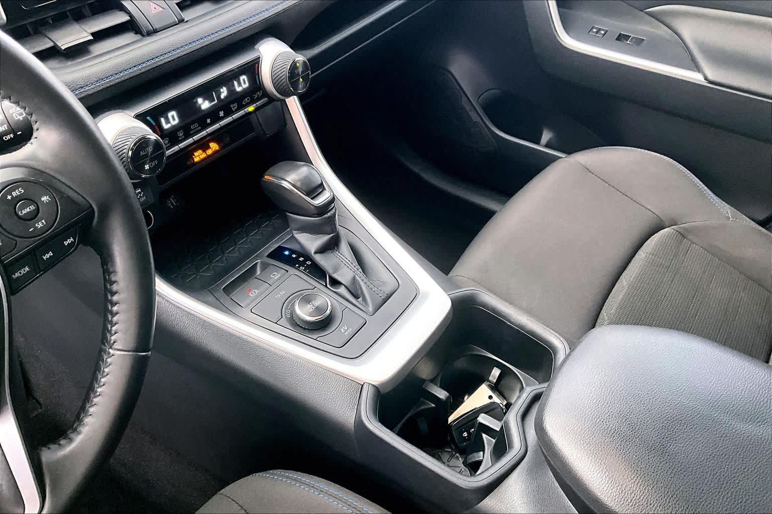 Used 2023 Toyota RAV4 SE AWD/4WD image 16