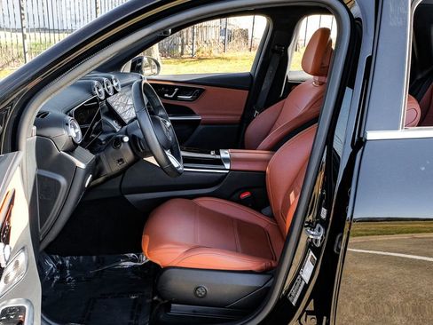 Used 2023 Mercedes-Benz GLC 300 4MATIC image 6