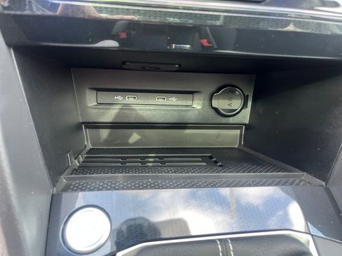 New 2025 Volkswagen Taos SE image 15