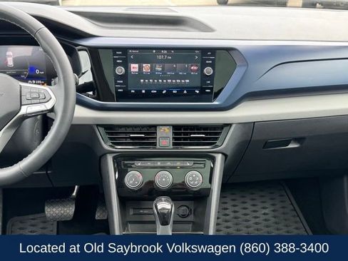 Certified 2023 Volkswagen Taos SE w/ Panoramic Sunroof Package AWD/4WD image 15