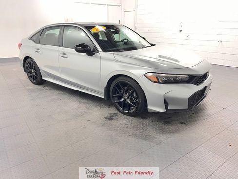 Used 2025 Honda Civic Sport image 3