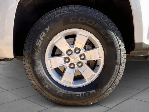 Used 2020 Chevrolet Colorado W/T w/ WT Convenience Package image 11