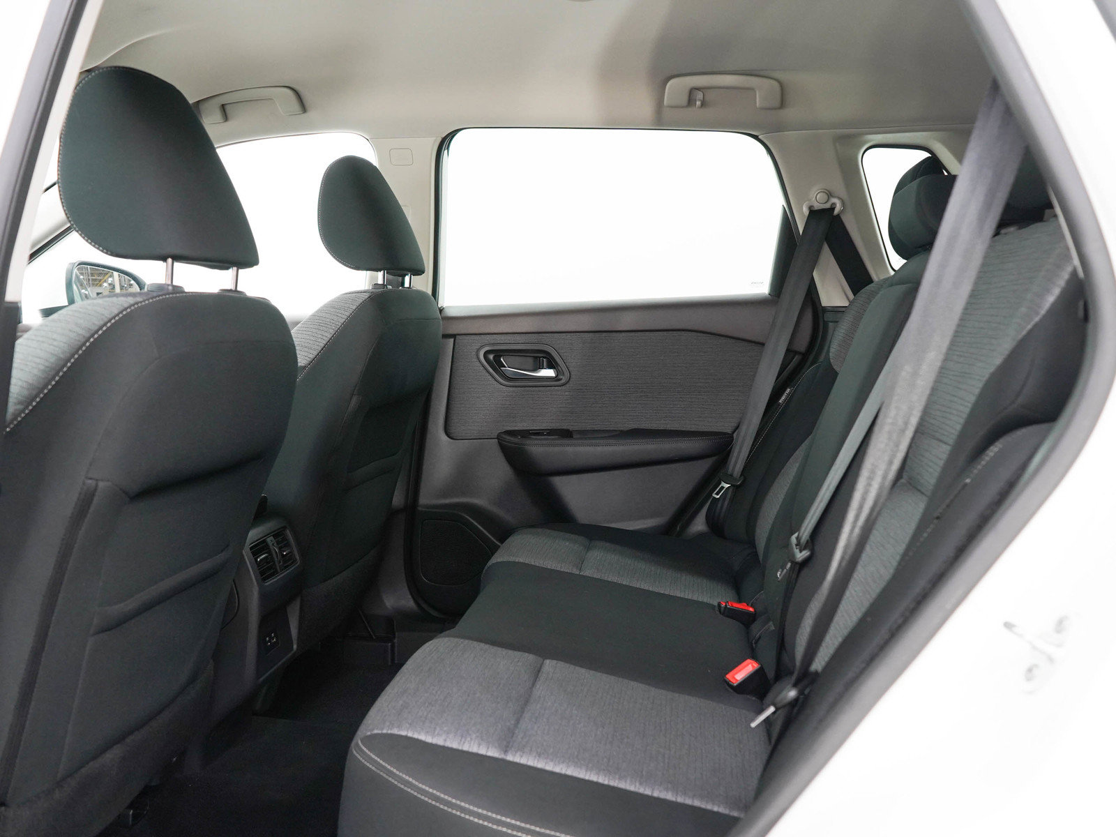 Used 2021 Nissan Rogue SV AWD/4WD image 14