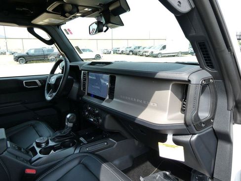 New 2026 Ford Bronco Outer Banks AWD/4WD image 11