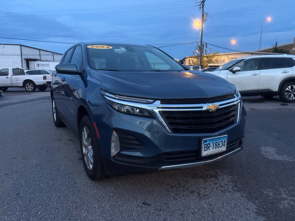 Used 2024 Chevrolet Equinox LT AWD/4WD image 1