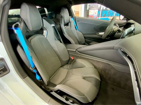 Used 2023 Chevrolet Corvette Stingray Coupe w/ Z51 Performance Package image 21