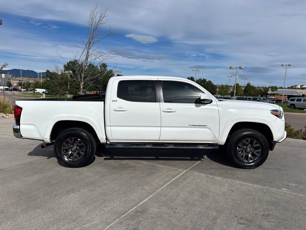 Used 2023 Toyota Tacoma SR5 AWD/4WD image 9