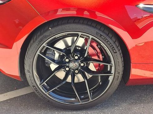 Used 2025 Chevrolet Corvette Z06 w/ Stealth Interior Trim Package RWD image 23