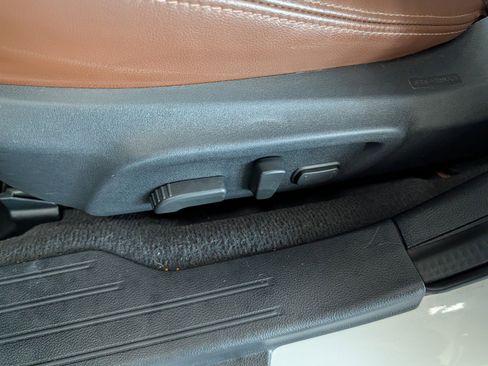 Used 2019 Subaru Outback 3.6R Touring w/ Popular Package #3A image 9