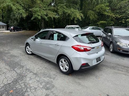 Used 2017 Chevrolet Cruze LT w/ Convenience Package image 10