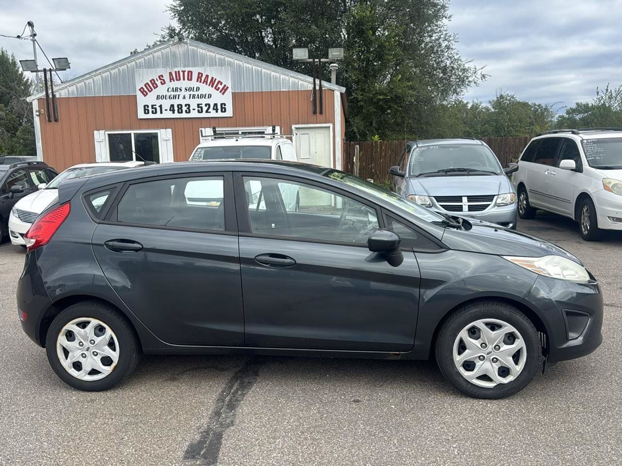 Used 2011 Ford Fiesta SE w/ 201A Rapid Spec Order Code FWD image 4