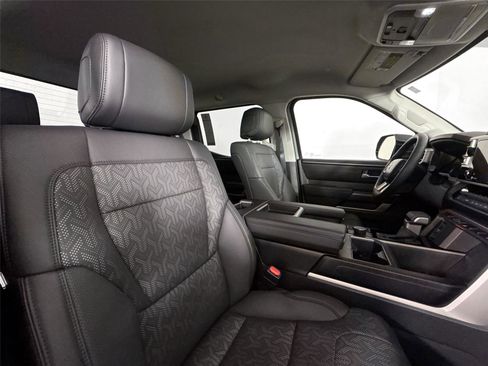 Used 2024 Toyota Tundra SR5 w/ SR5 Premium Package AWD/4WD image 39