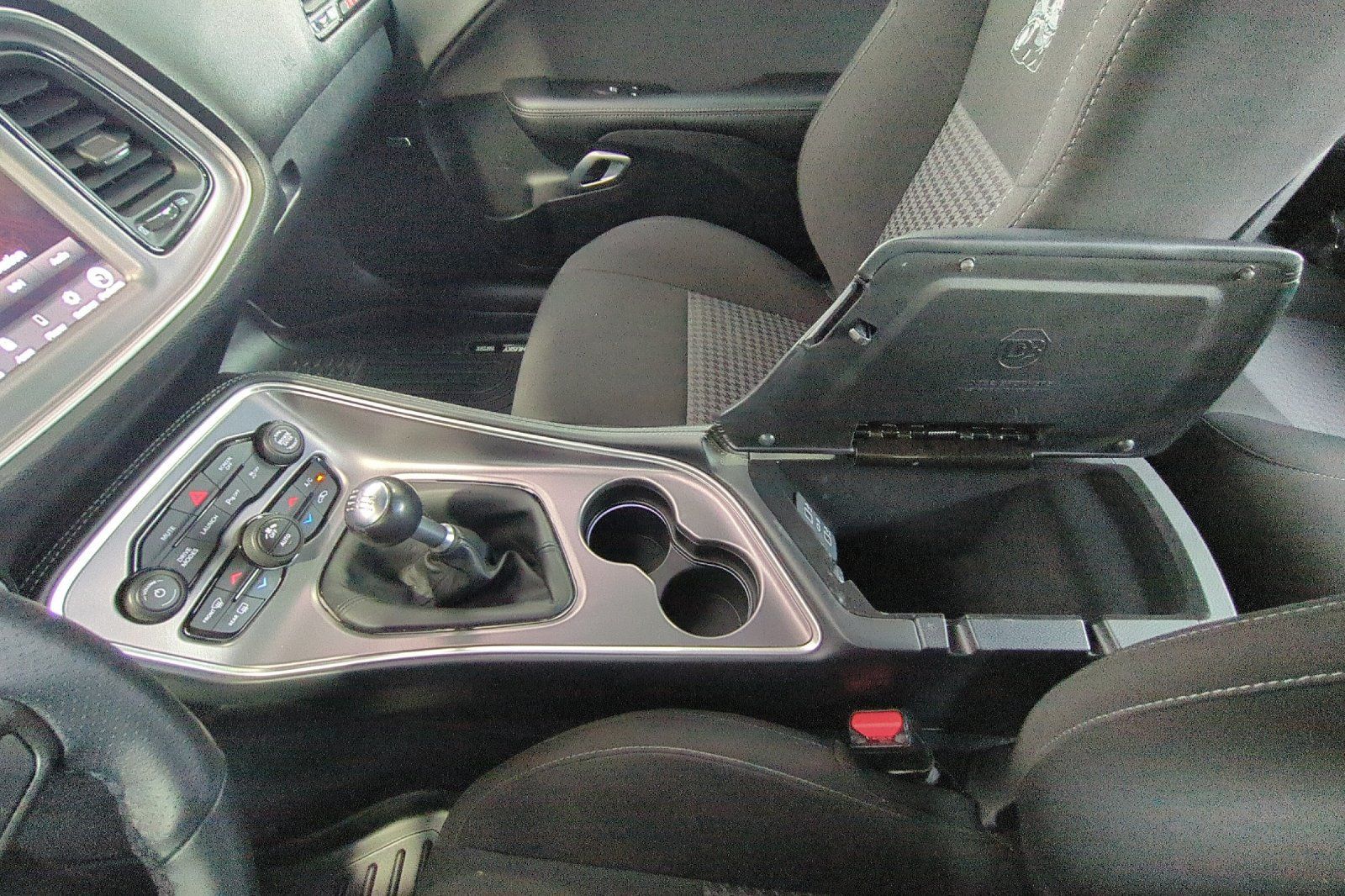 Used 2022 Dodge Challenger R/T Scat Pack RWD image 31
