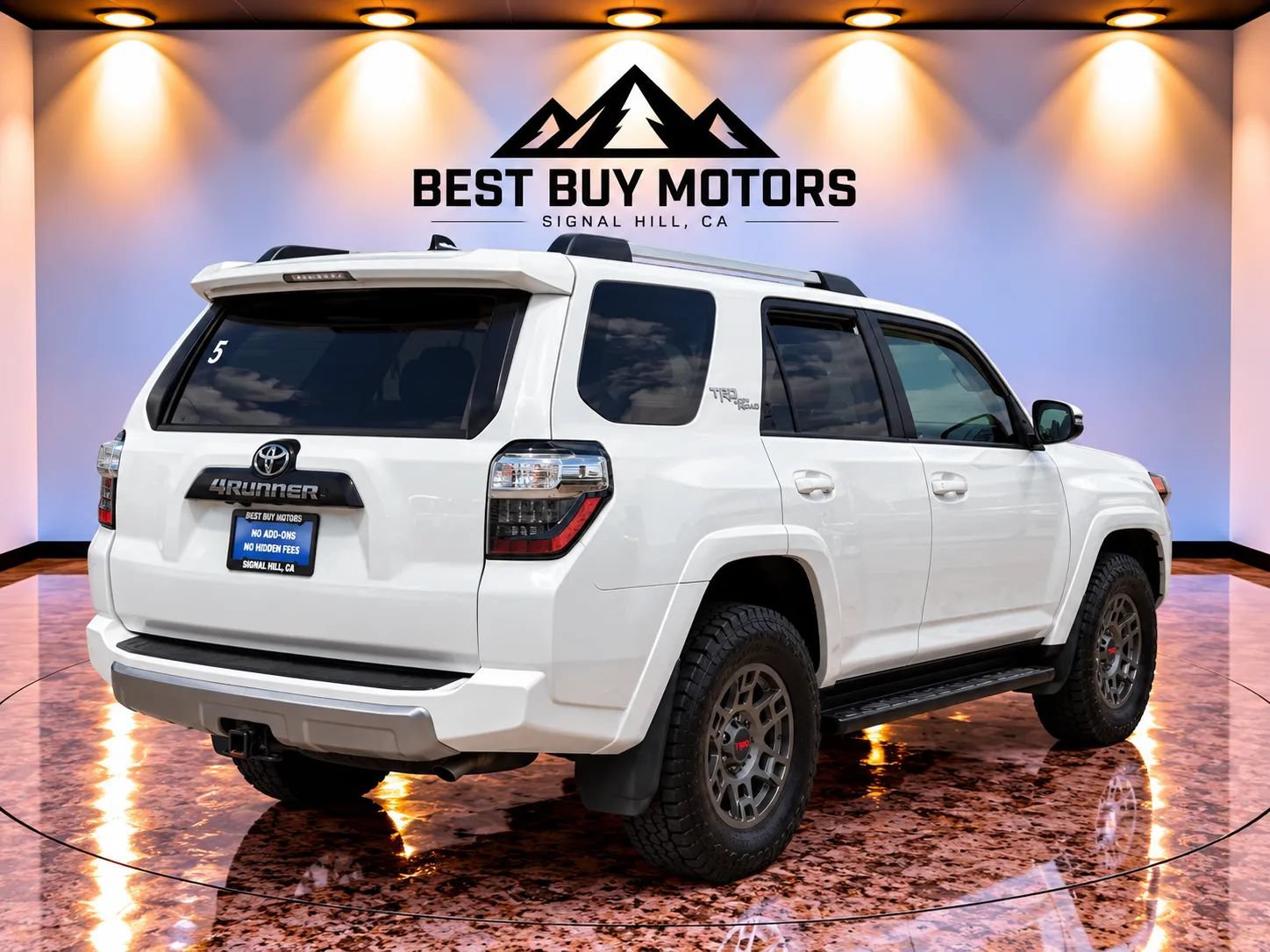 Used 2018 Toyota 4Runner TRD Off-Road AWD/4WD image 8