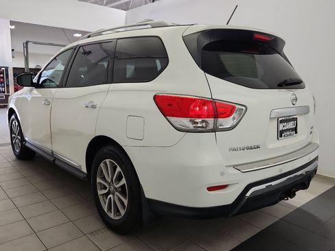 Used 2015 Nissan Pathfinder SL w/ SL Tech Package AWD/4WD image 5