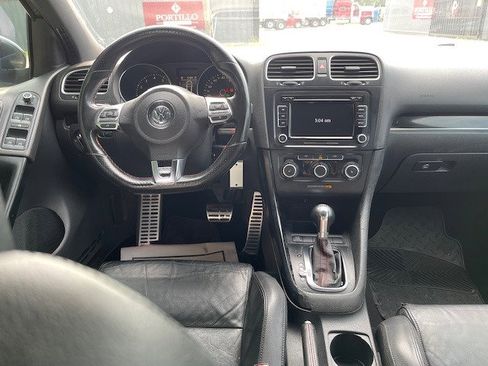 Used 2010 Volkswagen GTI 4-Door image 10