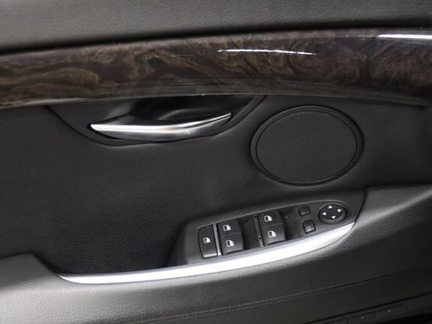 Used 2013 BMW 550i Gran Turismo xDrive image 62