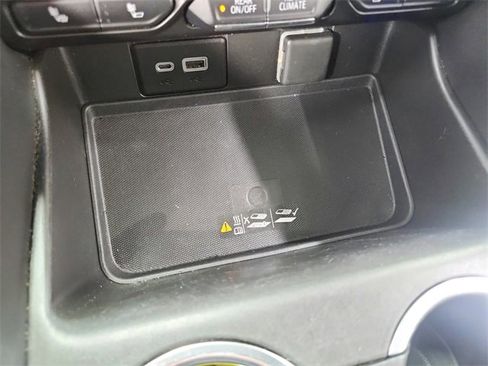 Used 2022 Chevrolet Tahoe Z71 w/ Luxury Package image 34