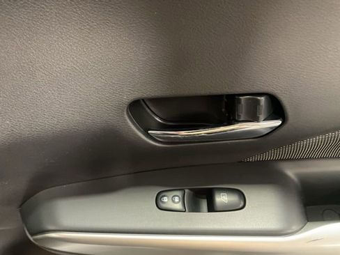 Used 2019 Nissan Kicks SV image 37